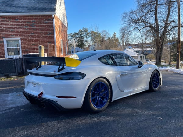 2020 Porsche GT4 Clubsport Competition  for Sale $255,000 