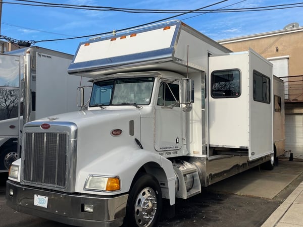 2003 Renegade Rv-peterbilt chassis  for Sale $165,000 