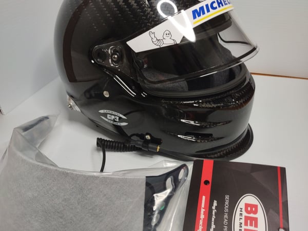 Bell Carbon GP3 - 2 Visors, Mic and Audio Out - Size 60