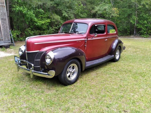 1940 Ford Deluxe 