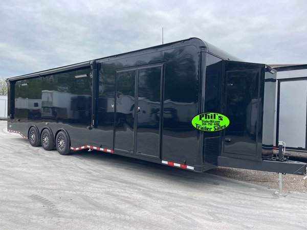 34' HAULMARK RACE TRAILER ENCLOSED CAR HAULER 