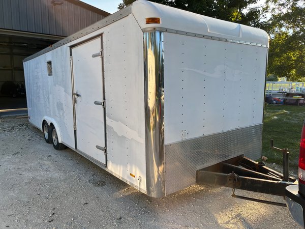 1995 Pace American enclosed trailer with electric brakes  for Sale $8,500 