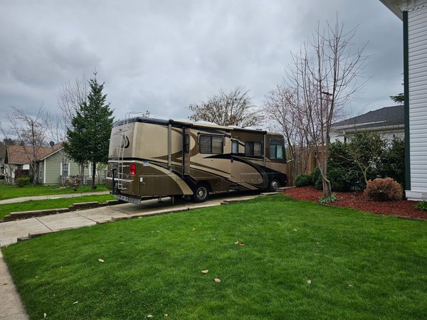 2007 Safari Trek  for Sale $48,500 