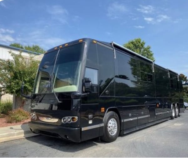 2004 Prevost Featherlight HS43  for Sale $265,000 