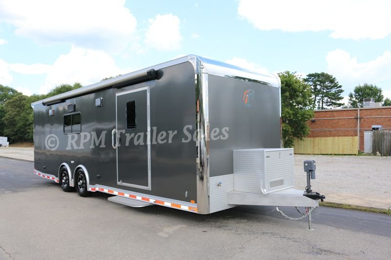 28' PreOwned 2019 inTech 28' Trailer with Bathroom Package for Sale in