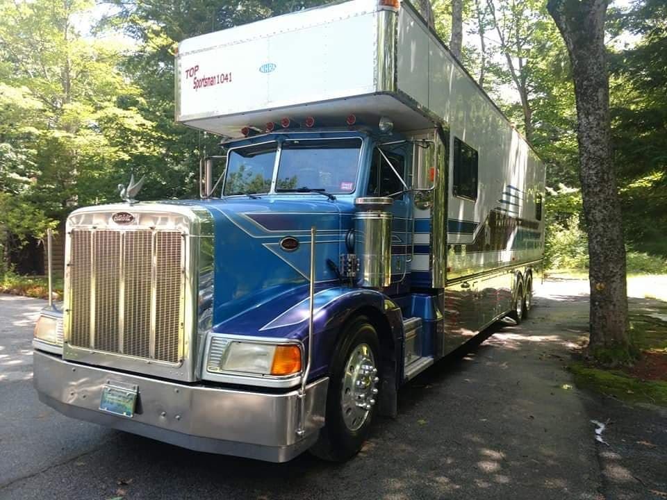 40 Ft. Custom Built Peterbilt Coach for Sale in PLAINFIELD, CT RacingJunk