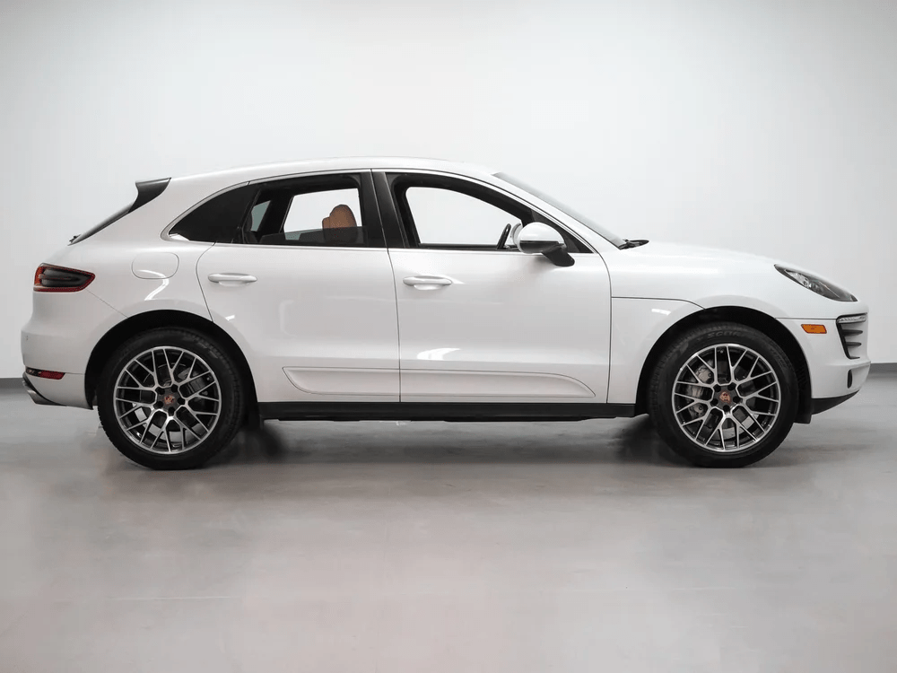 2018 Porsche Macan - 2018 Macan S, CPO, 9.9k Miles, Pristine condition - Used - VIN WP1AB2A5XJLB38342 - 9,900 Miles - 6 cyl - AWD - Automatic - SUV - White - Columbia, MO 65202, United States