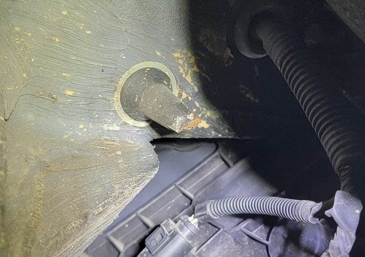 2014 Cayenne Water Leak Rear Passenger Roof Page 2 Rennlist Porsche Discussion Forums