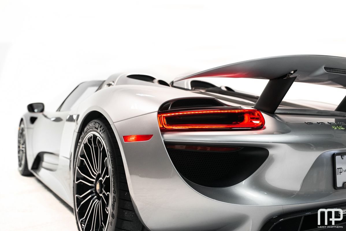2015 Porsche 918 Spyder - 2015 Porsche 918 Spyder - Used - VIN WP0CA2A11FS800428 - 3,815 Miles - 8 cyl - AWD - Automatic - Convertible - Silver - Atlanta, GA 30360, United States