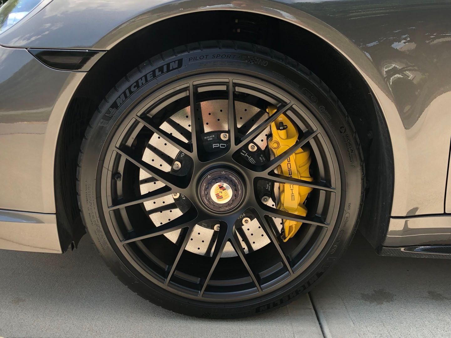 Porsche 911 Turbo S Pccb Ceramic Brake Rotors Rennlist Porsche Discussion Forums