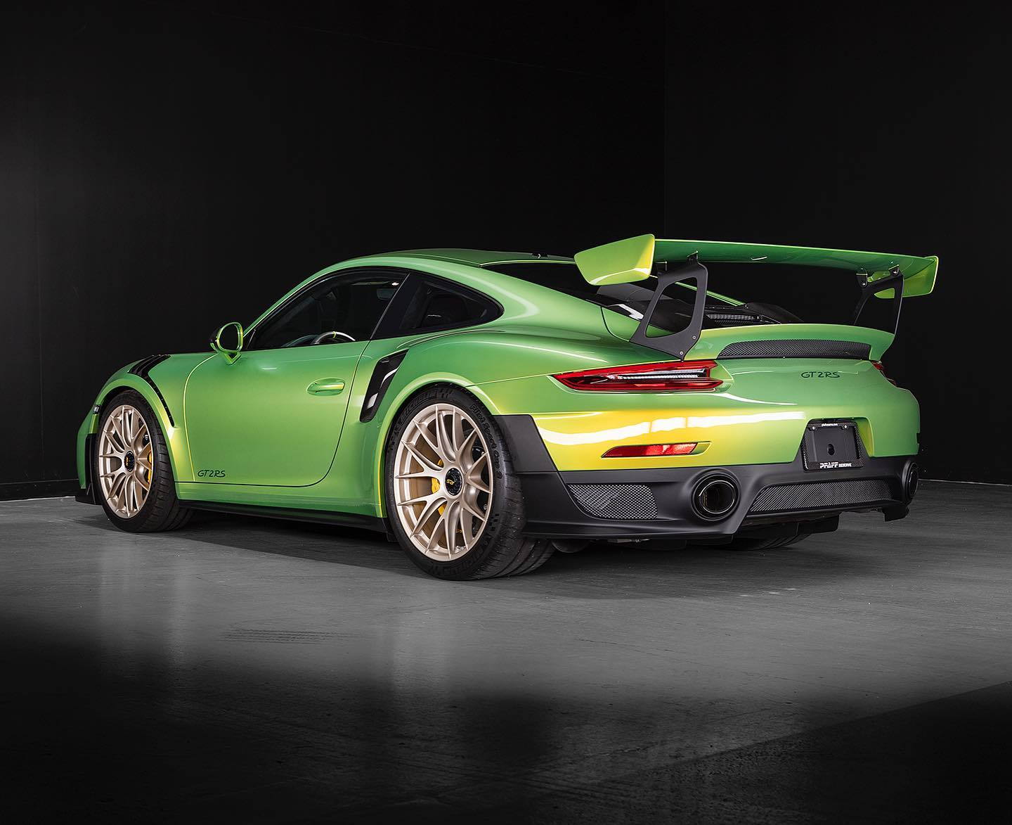 Python Green Chromaflair GT2 RS - Rennlist - Porsche Discussion Forums