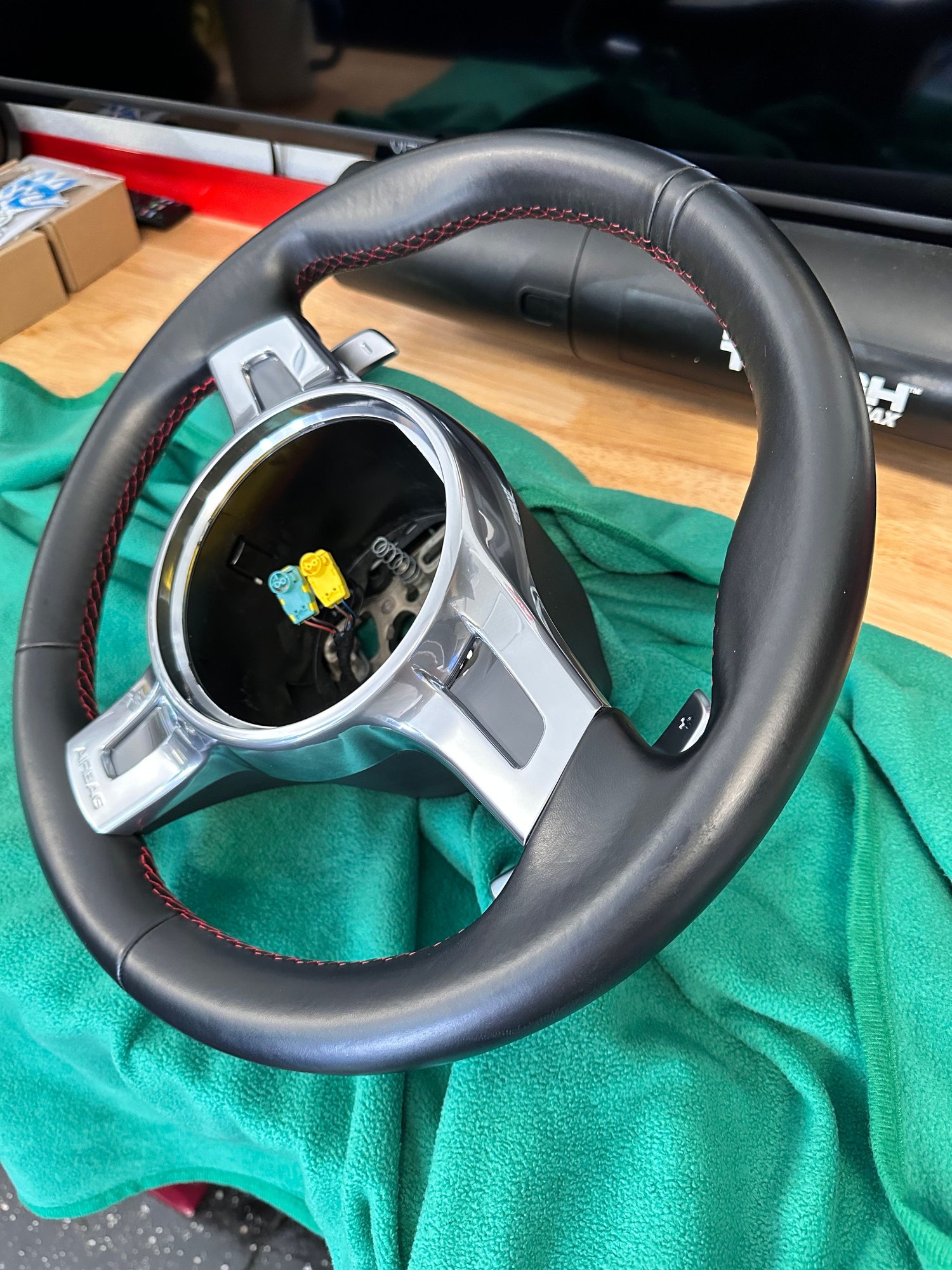 991.1 GT3 Leather Steering Wheel with Airbag in leather Rennlist