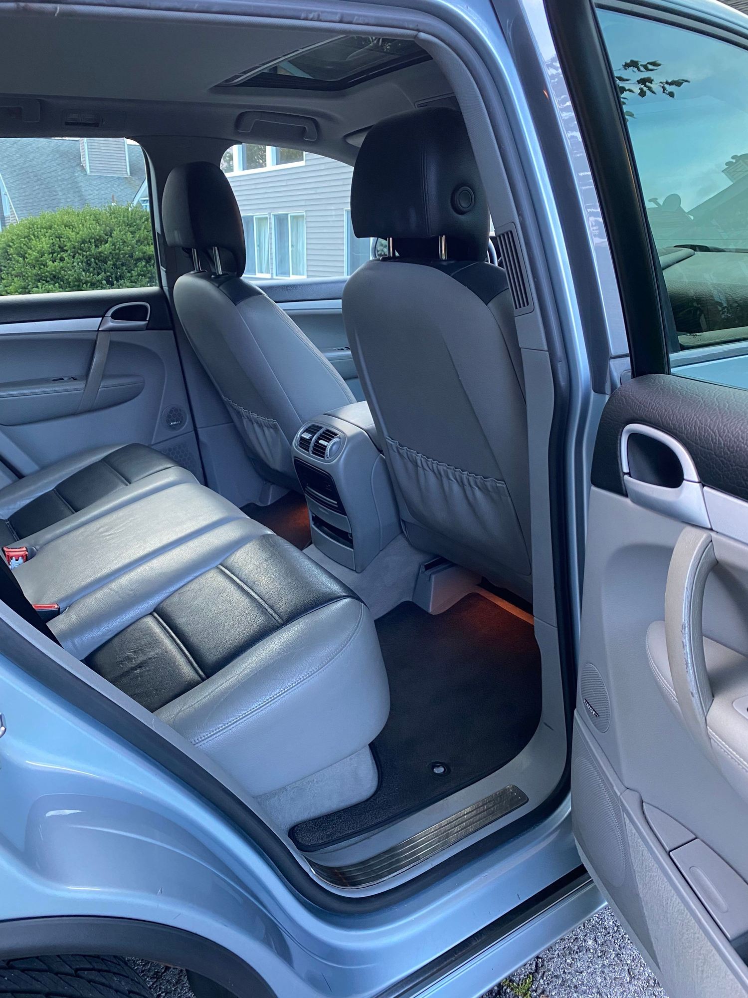 2006 Porsche Cayenne - 2006 Porsche Cayenne S Titanium Edition - Used - VIN WP1AB29P36LA68017 - 107,000 Miles - 8 cyl - AWD - Automatic - SUV - Silver - Stamford, CT 06902, United States