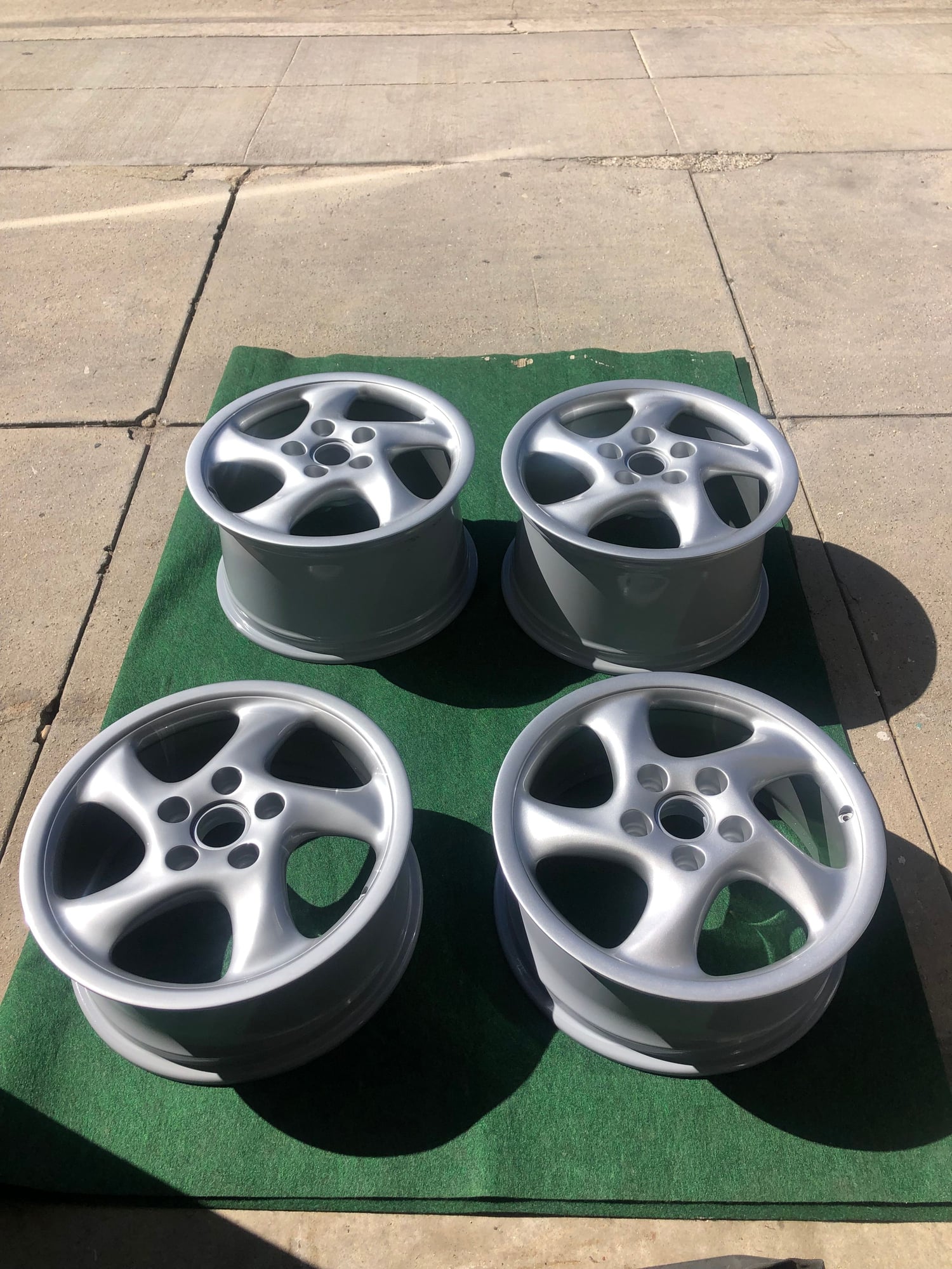 Wheels and Tires/Axles - 993 18” x 7.5/10” Turbo Twists Hollow Spoke Wheels - Used - 1995 to 2004 Porsche 911 - Manhattan Beach, CA 90266, United States
