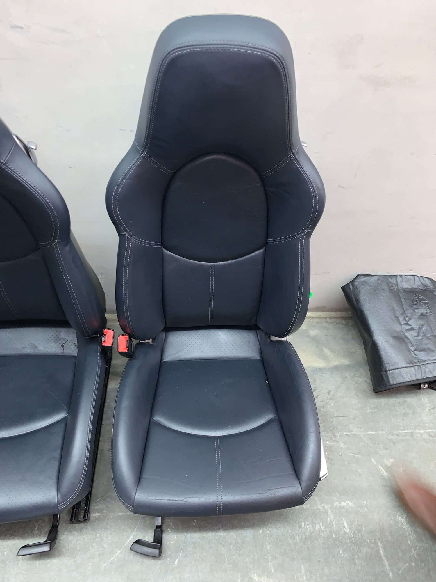 Interior/Upholstery - PORSCHE 911 (997) LEER HARDBACK SPORT SEATS - Used - Murrieta, CA 92562, United States