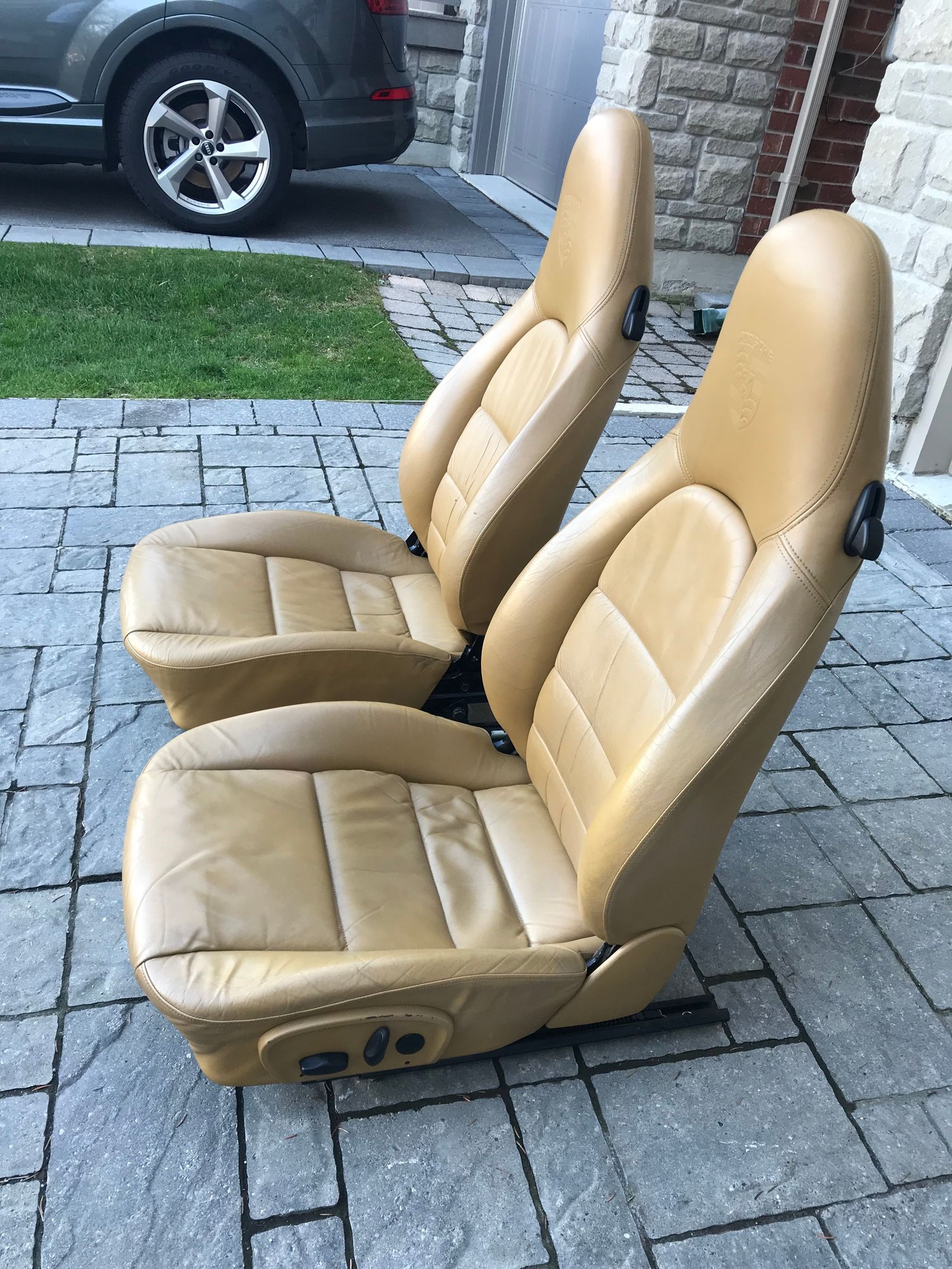 Interior/Upholstery - Porsche 911 Seats - Used - 1999 to 2004 Porsche 911 - 1999 to 2004 Porsche 911 - Toronto, ON M1M2N9, Canada
