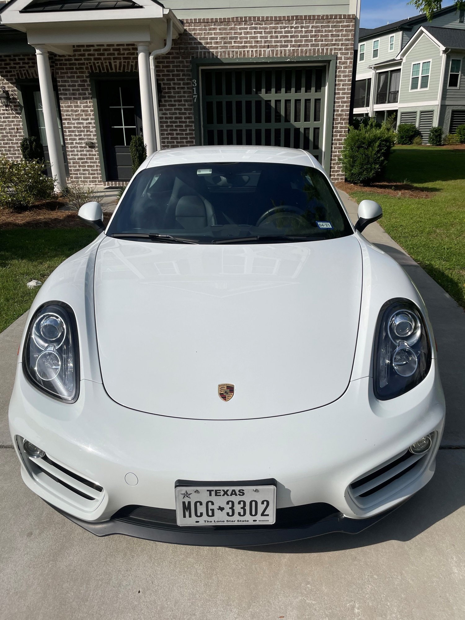 2014 Porsche Cayman - 2014 Cayman with Manual Transmission and 32k miles - Used - VIN WP0AA2A826K174780 - 32,000 Miles - 2WD - Manual - Coupe - White - Mount Pleasant, SC 29464, United States