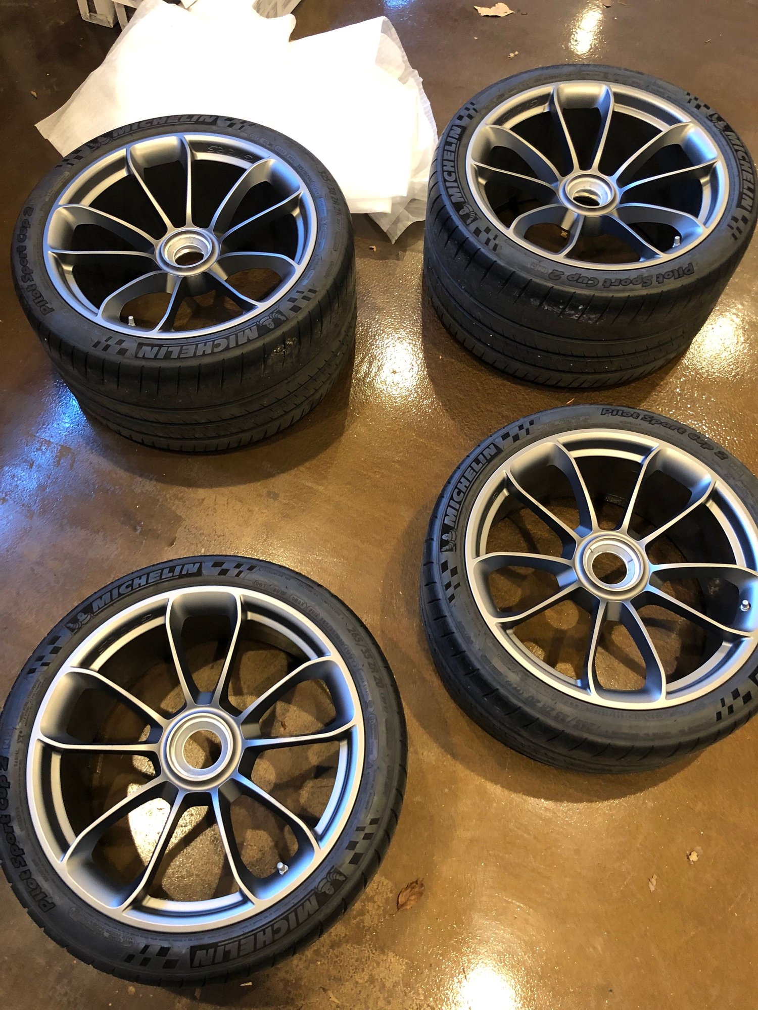 GT2RS satin platinum wheel set (tires, rims, sensors) with