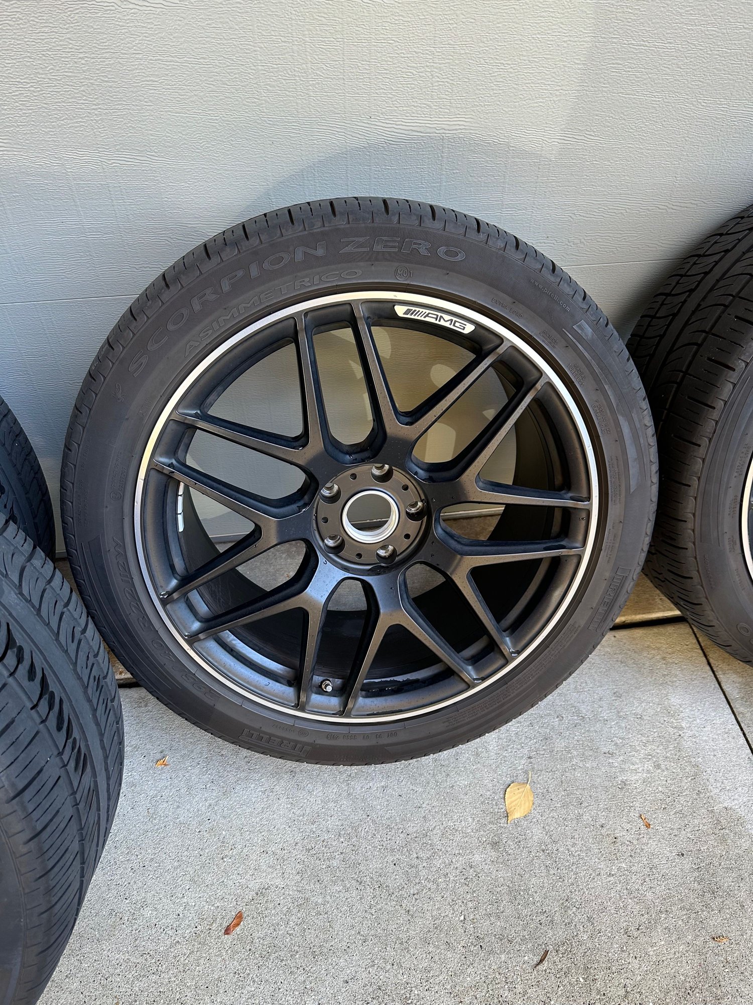 Wheels and Tires/Axles - 22 inch Mercedes-Benz G63 AMG Wheels & Tires - Used - 2020 to 2023 Mercedes-Benz G63 AMG - Madison, WI 53705, United States