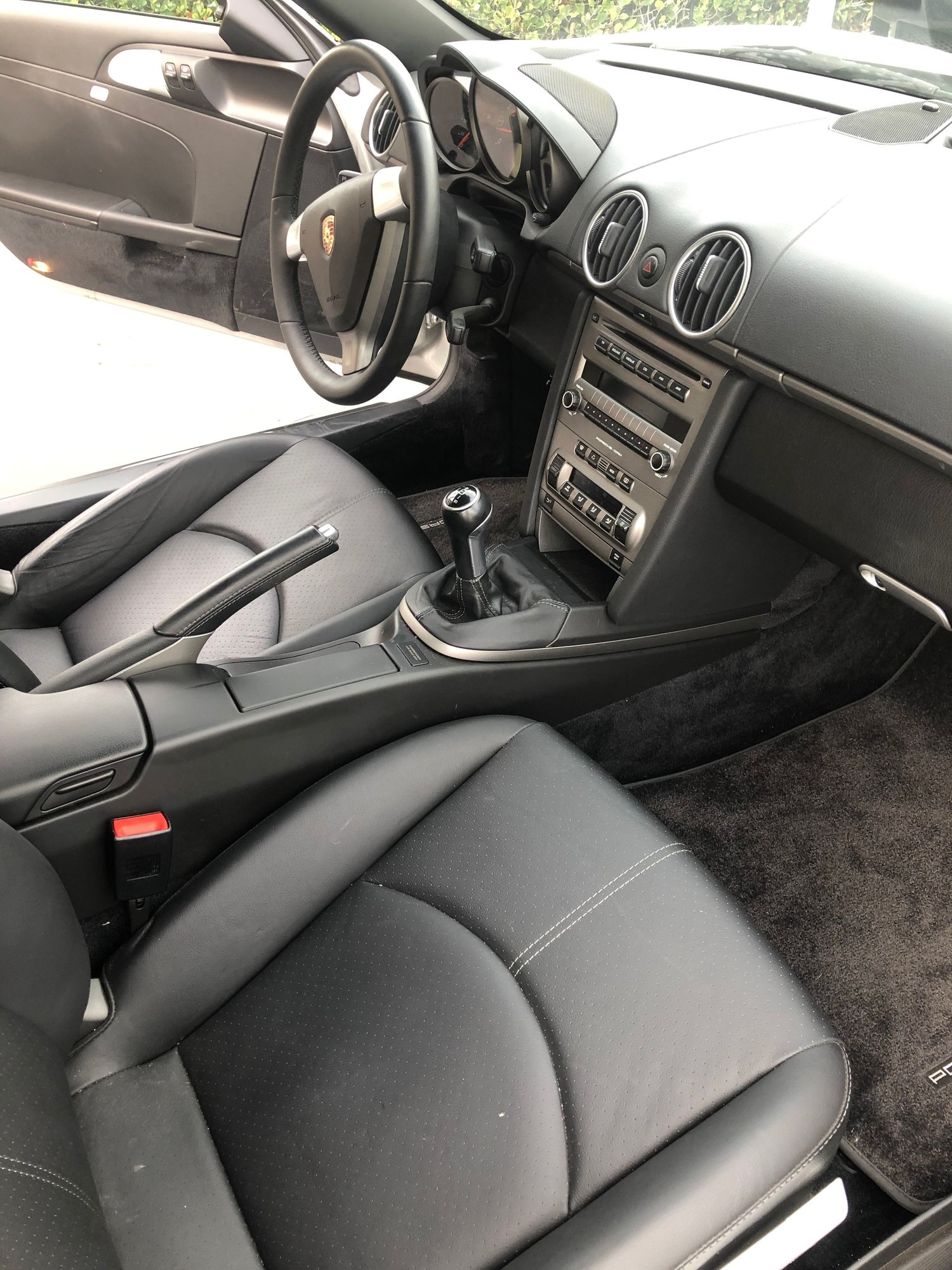 2007 Porsche Cayman - 2007 Porsche Cayman, one owner, 4k miles - Used - VIN WP0AA29837U760903 - 4,000 Miles - 6 cyl - 2WD - Manual - Coupe - Silver - San Diego, CA 92130, United States