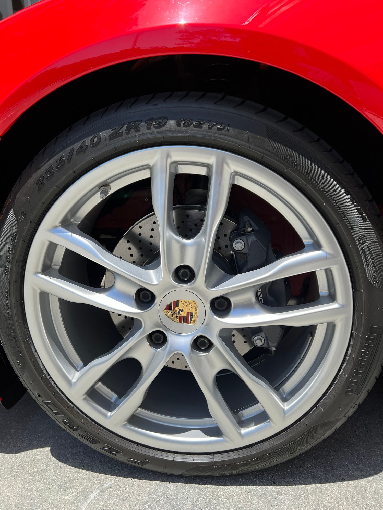 2013 Porsche Boxster - 2013 Boxster 13k mile Garage Queen, rare 6 speed manual Guards Red/Black - Used - VIN WP0AA2A99AS7064xx - 13,500 Miles - 6 cyl - 2WD - Manual - La Canada, CA 91011, United States