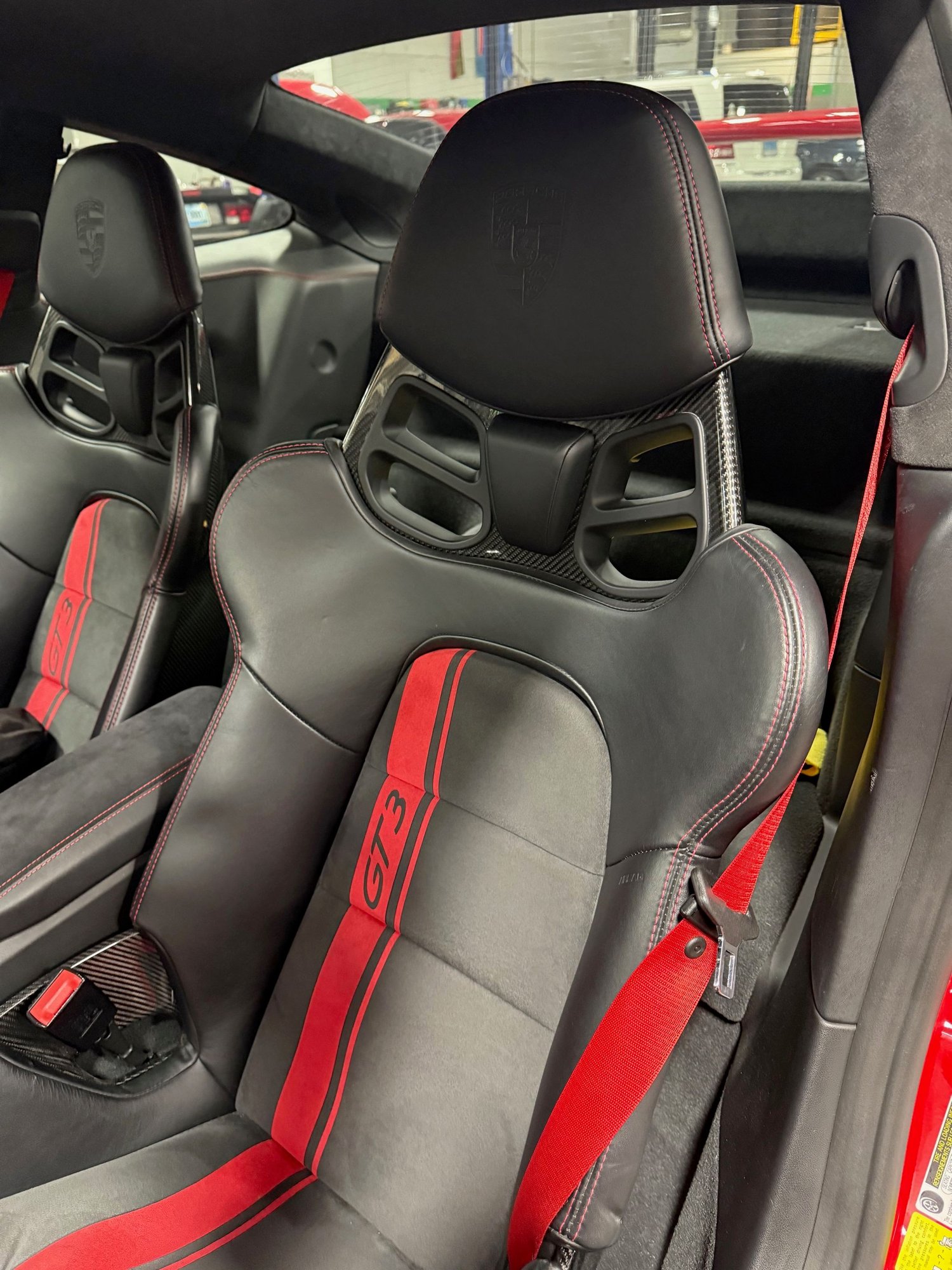 Interior/Upholstery - 991.2 Carbon Bucket Seats - Used - Middlebury, CT 6762, United States