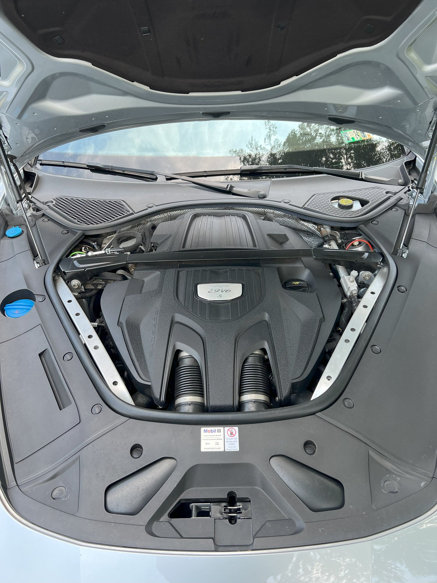 2018 Porsche Panamera - 2018 Porsche Panamera 4S Sport Turismo - Used - VIN WP0CB2A78JL190886 - 35,900 Miles - 6 cyl - AWD - Automatic - Hatchback - Silver - Allentown, PA 18104, United States