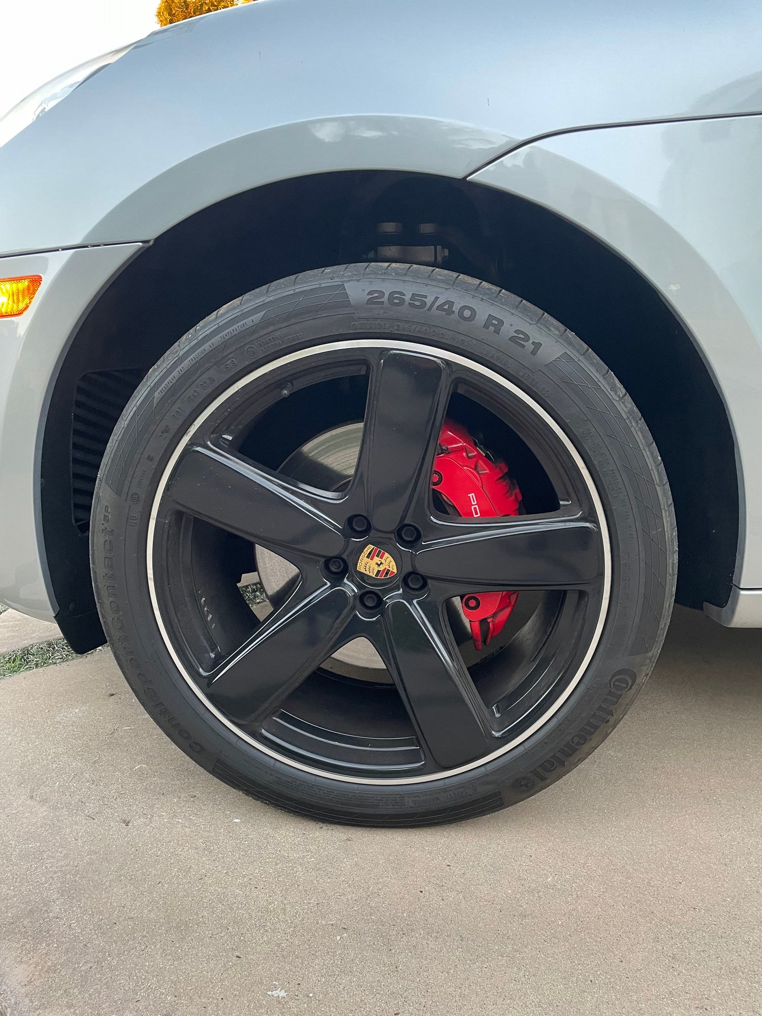 2016 Porsche Macan - Fully-loaded Porsche Macan Turbo in rare color combination - Used - VIN WP1AF2A54GLB90059 - 57,560 Miles - 6 cyl - AWD - Automatic - SUV - Silver - Culver City, CA 90232, United States