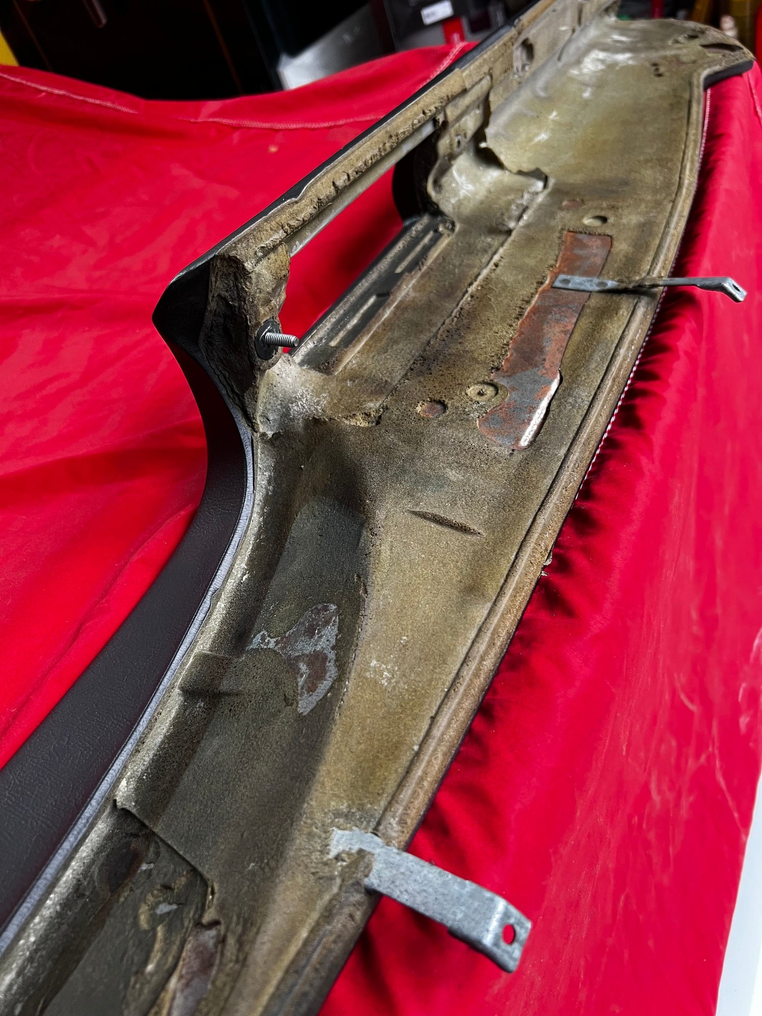 Interior/Upholstery - 911 964 993 Black Dash - Used - St. Louis, MO 63131, United States