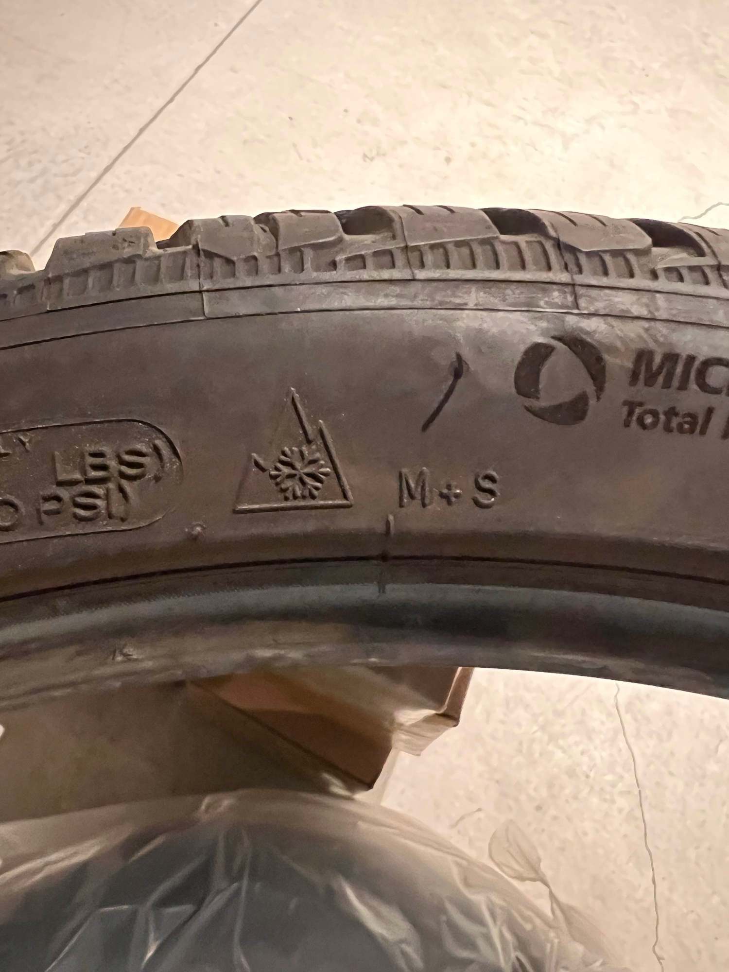 Wheels and Tires/Axles - Michelin Alpin 5 Snow Tires - 245/35-20  305/30-21 (off of a 992 GTS 4 Targa) - Used - All Years  All Models - Incline Village, NV 89451, United States