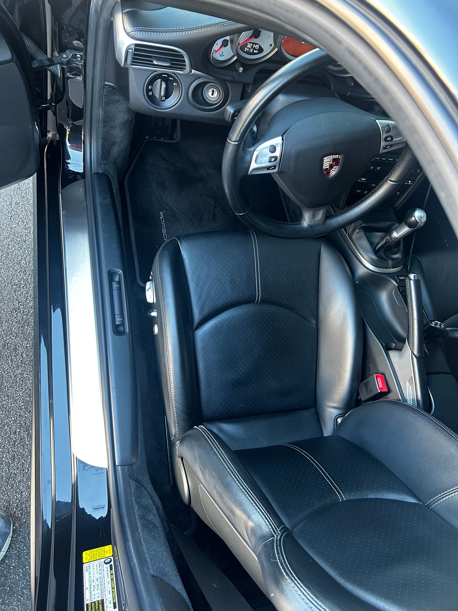 2009 Porsche 911 - Rare low mileage 2009 Turbo Coupe with 6speed and PCCBs - New - VIN WP0AD29959S766118 - 32,250 Miles - 6 cyl - AWD - Manual - Coupe - Black - Irvine, CA 92618, United States