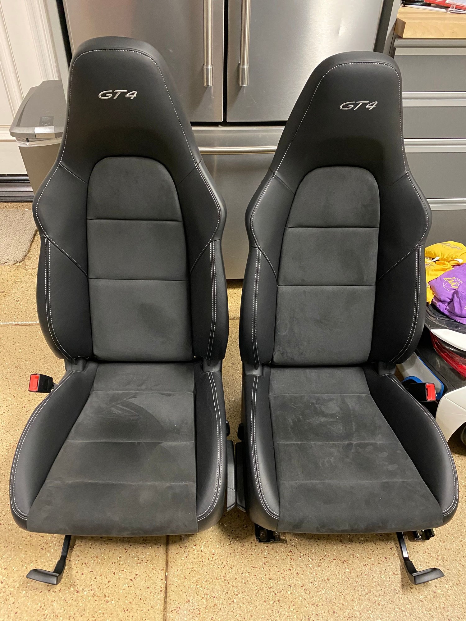 GT4 (981) Factory Seats - Black with Silver Stitching - Rennlist ...