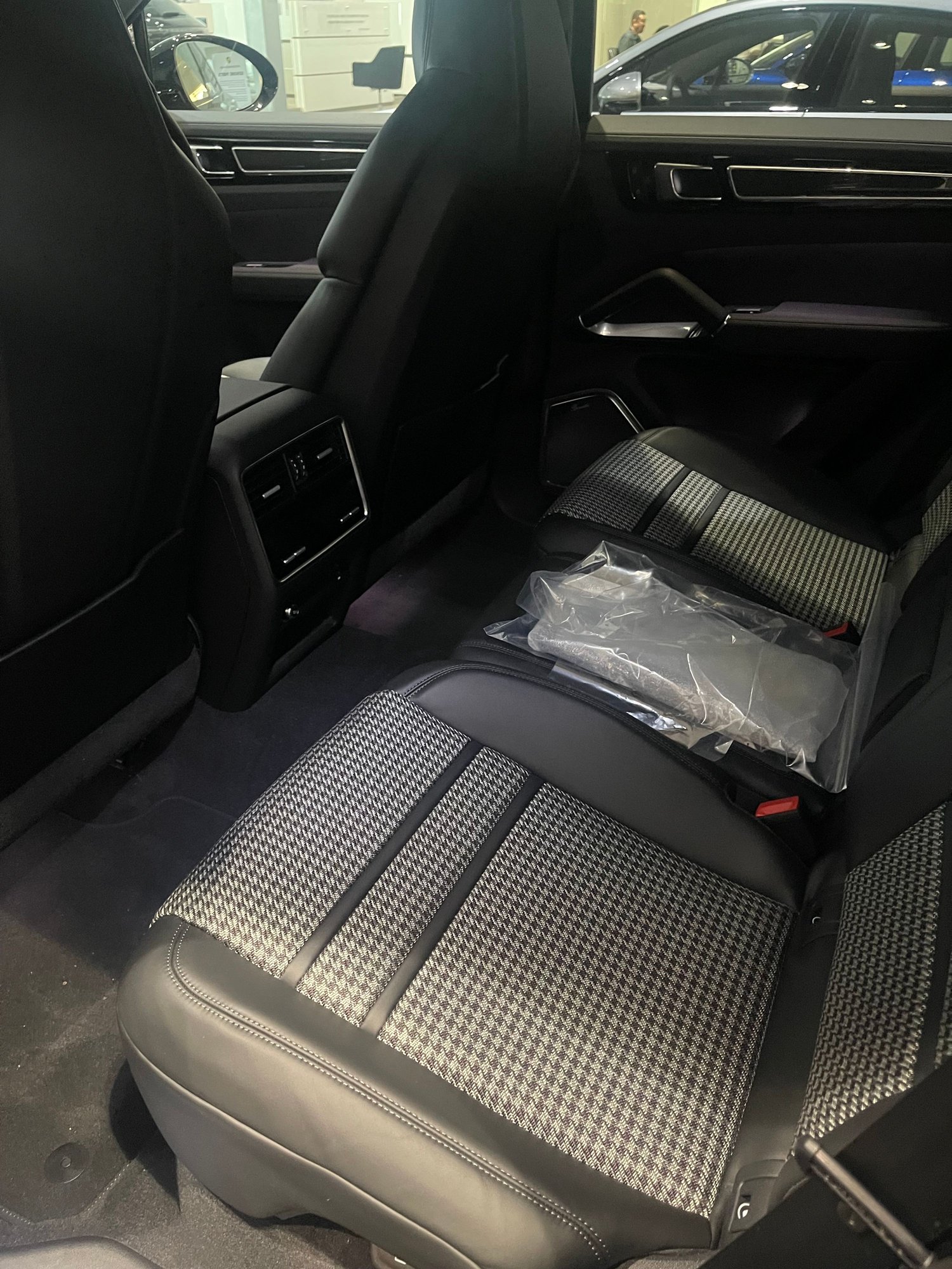 2022 Porsche Cayenne - 2022 Porsche Cayenne Turbo Coupe with Lightweight Package - New - VIN WP1BF2AY8NDA58301 - 25 Miles - 8 cyl - AWD - Automatic - SUV - Black - Lawrenceville, NJ 08648, United States