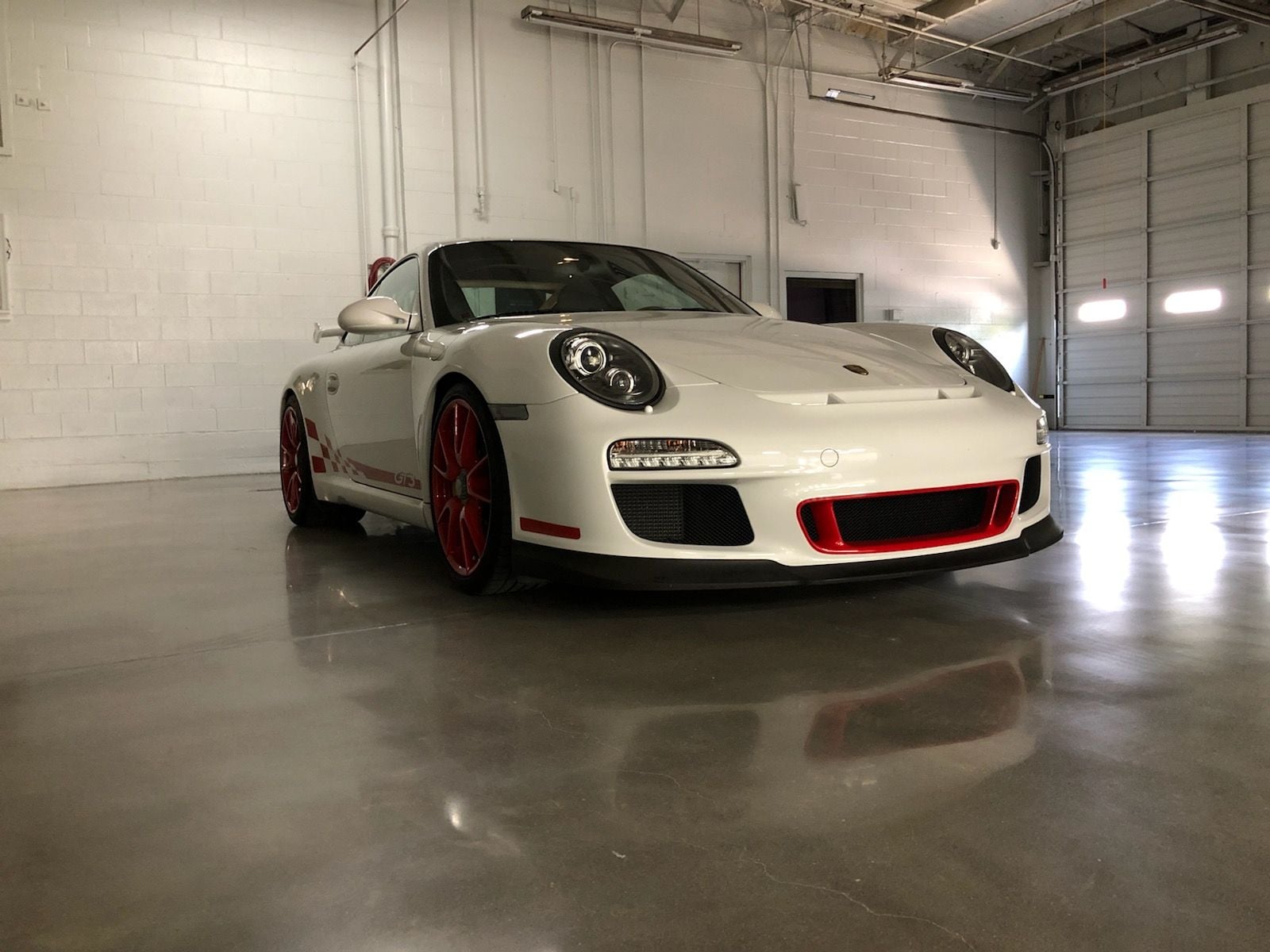 2010 Porsche 911 - 997.2 GT3 - Used - VIN WP0AC2A9XAS783306 - 12,700 Miles - 6 cyl - 2WD - Manual - Coupe - White - Louisville, KY 40204, United States