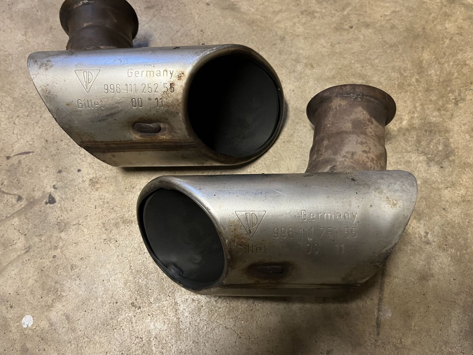 Engine - Exhaust - 1999-2001 Porsche 911 996 3.4 Exhaust Muffler Tips Left & Right Driver/Passenger - Used - 1999 to 2001 Porsche 911 - Cary, NC 27511, United States