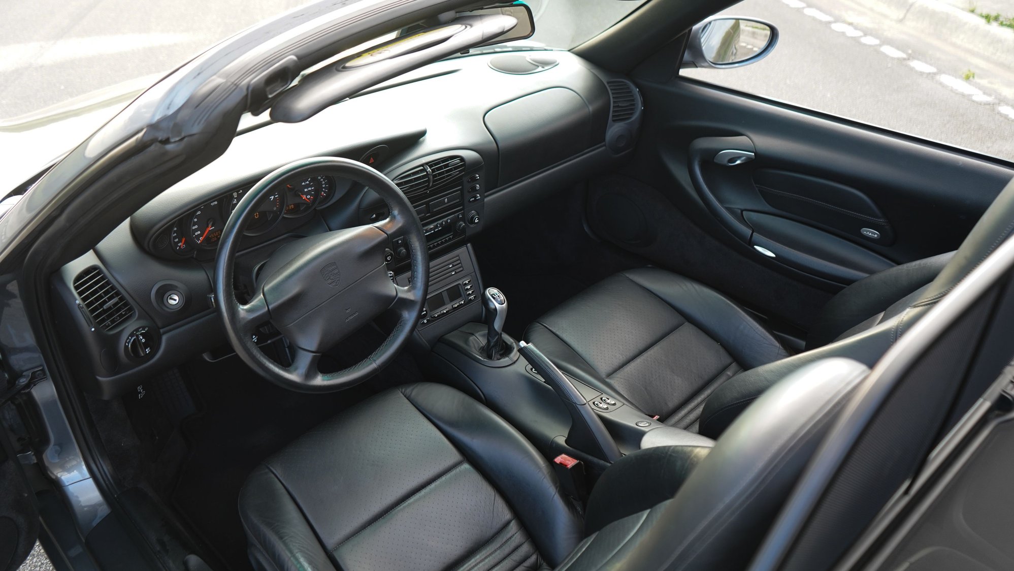 2001 Porsche 911 - 2001 Porsche Carrera Cabriolet - Hardtop, 6 Speed - Used - VIN WP0CA29971S652076 - 45,600 Miles - 6 cyl - 2WD - Manual - Convertible - Gray - Miami, FL 33186, United States