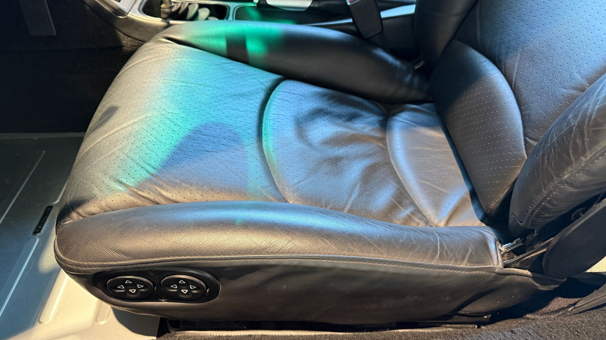 1997 Porsche 911 - 1997 Porsche 911 Carrera 4S - Used - VIN WP0AA2990VS320560 - 148,665 Miles - 6 cyl - 2WD - Manual - Coupe - Silver - Richmond, VA 23113, United States