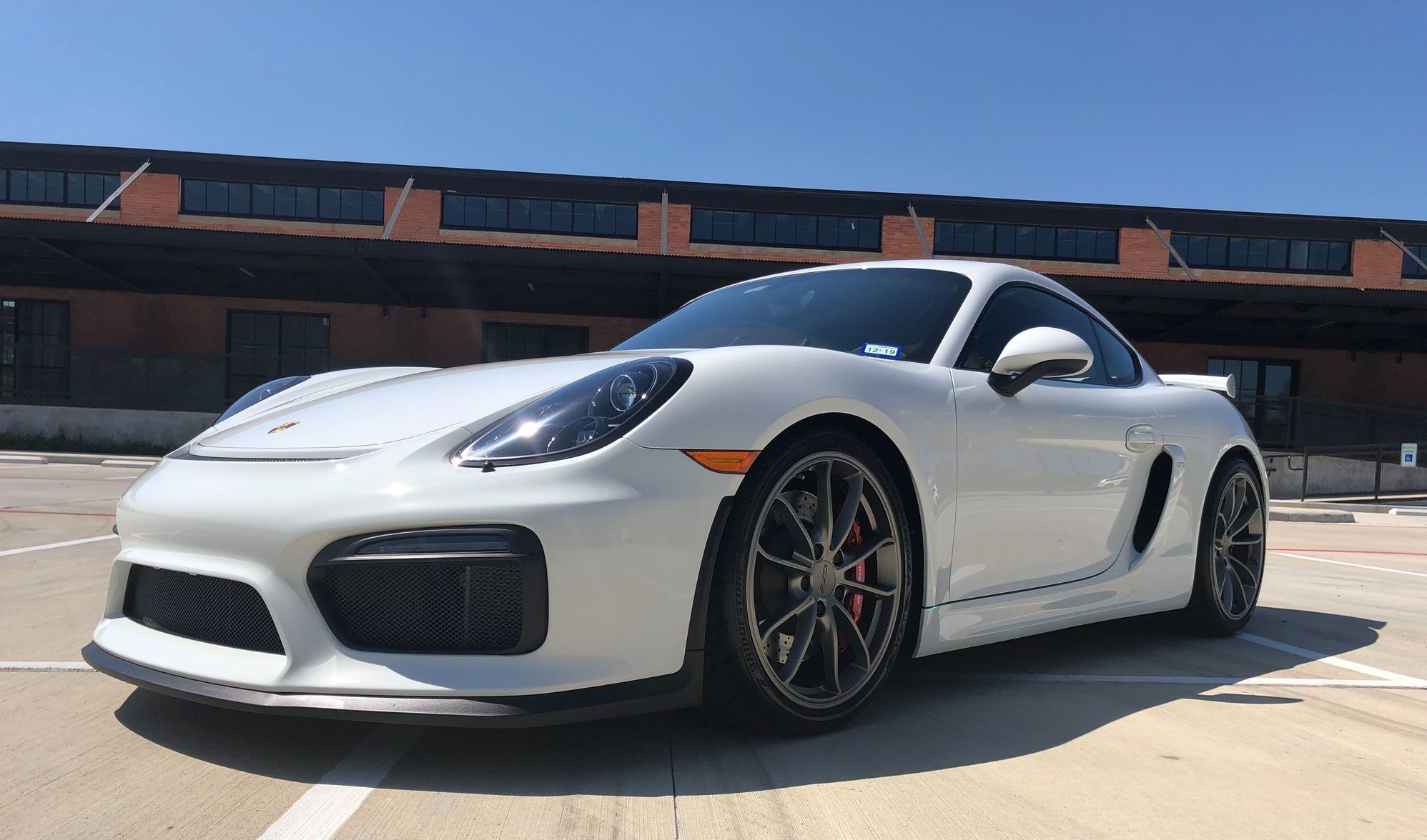 2016 Porsche Cayman GT4 - 2016 Porsche Cayman GT4 with 6k miles - Used - VIN WP0AC2A85GK192476 - 6,744 Miles - 6 cyl - 2WD - Manual - Coupe - White - Houston, TX 77007, United States