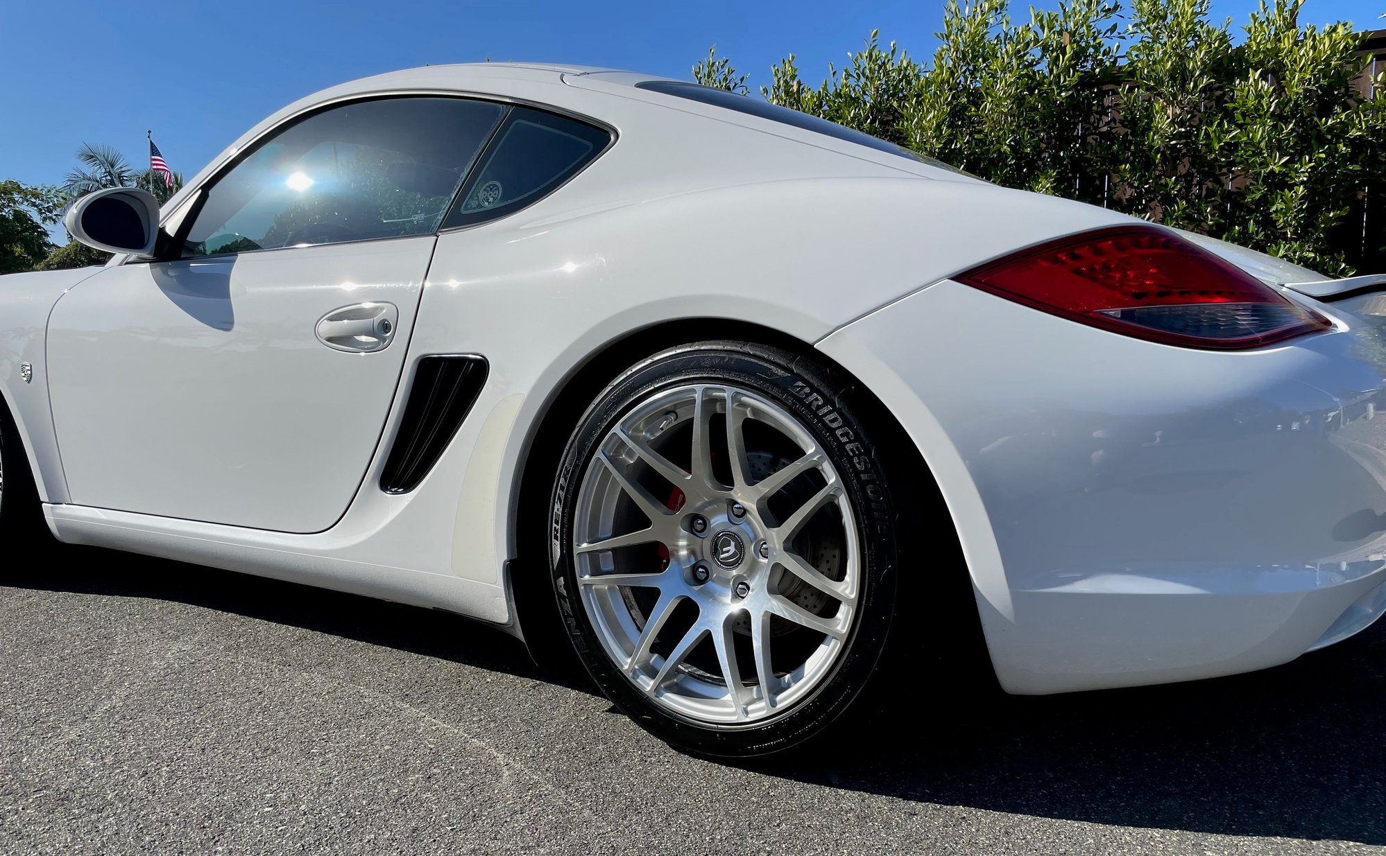 2010 Porsche Cayman - 2010 Cayman S w/ Sport Chrono - Used - VIN WP0AB2A87AU780605 - 6 cyl - 2WD - Automatic - Coupe - White - Oceanside, CA 92056, United States