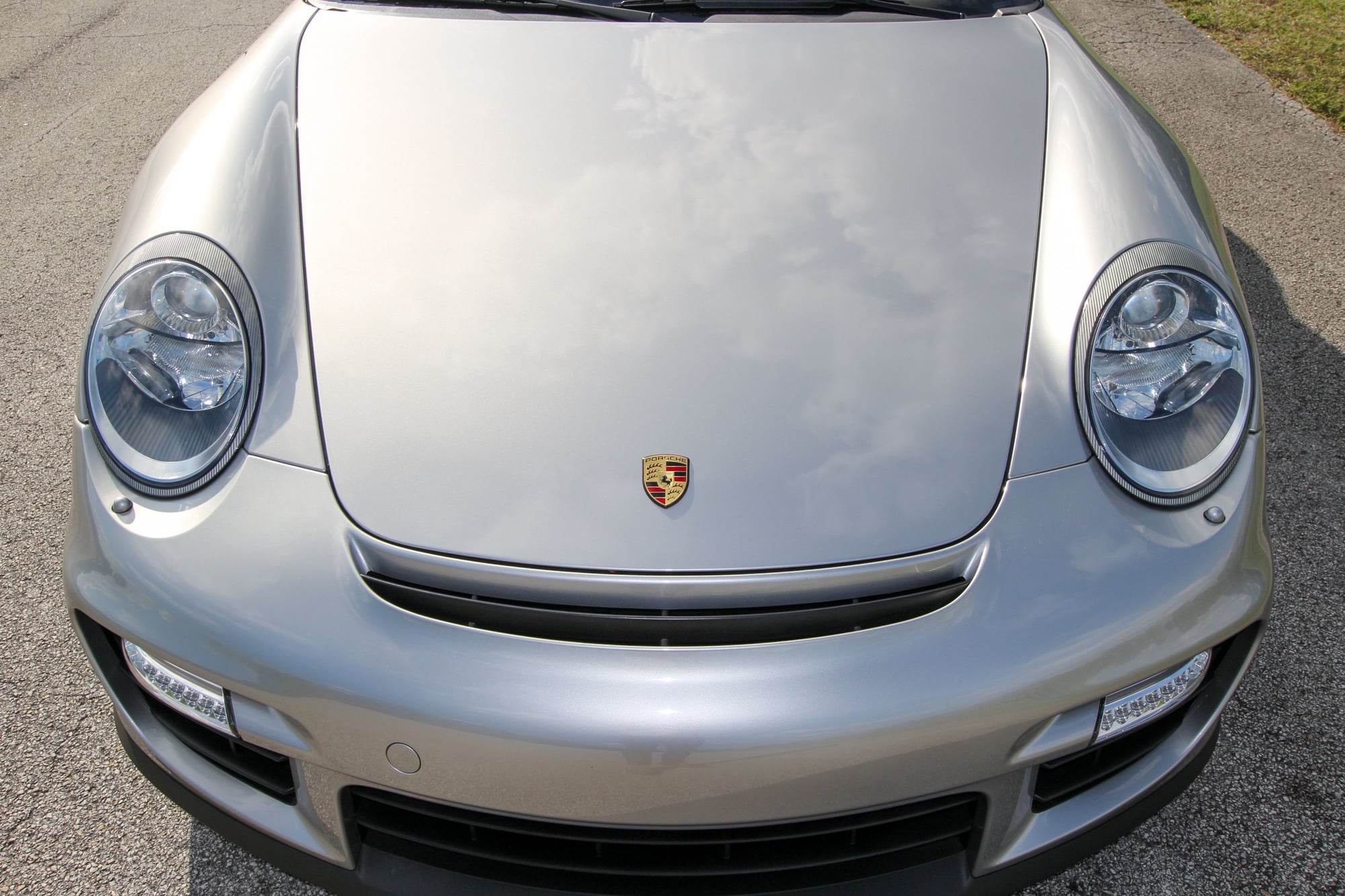 2008 Porsche 911 - 2008 Porsche 911 GT2 - 14,581 miles - Used - VIN WP0AD29958S796248 - 14,581 Miles - 6 cyl - 2WD - Manual - Coupe - Silver - Riviera Beach, FL 33407, United States
