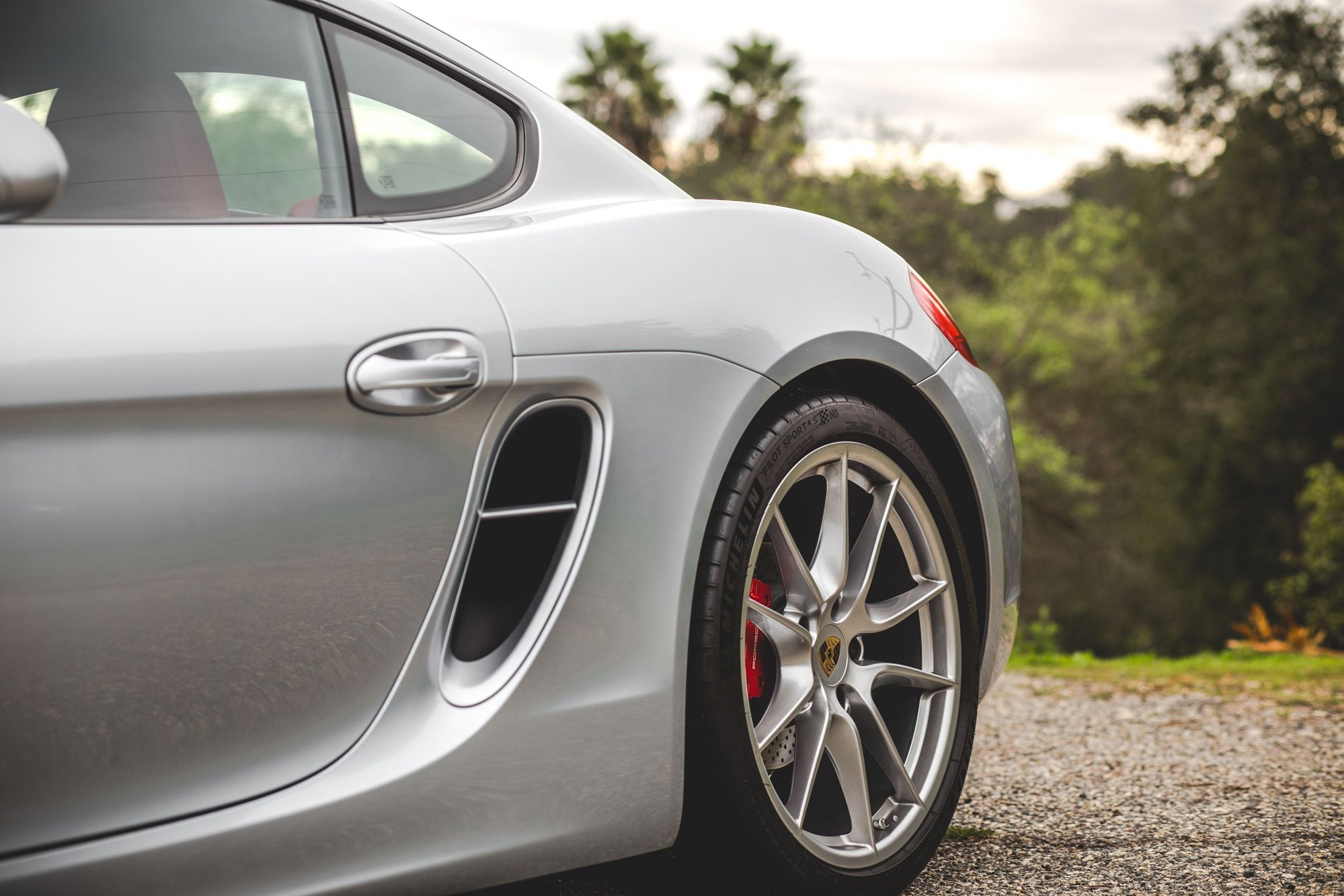 2014 Porsche Cayman - 2014 Porsche Cayman S - $93k MSRP - 21k Miles - Used - VIN WP0AB2A82EK192516 - 21,840 Miles - 6 cyl - 2WD - Automatic - Coupe - Silver - Fallbrook, CA 92028, United States