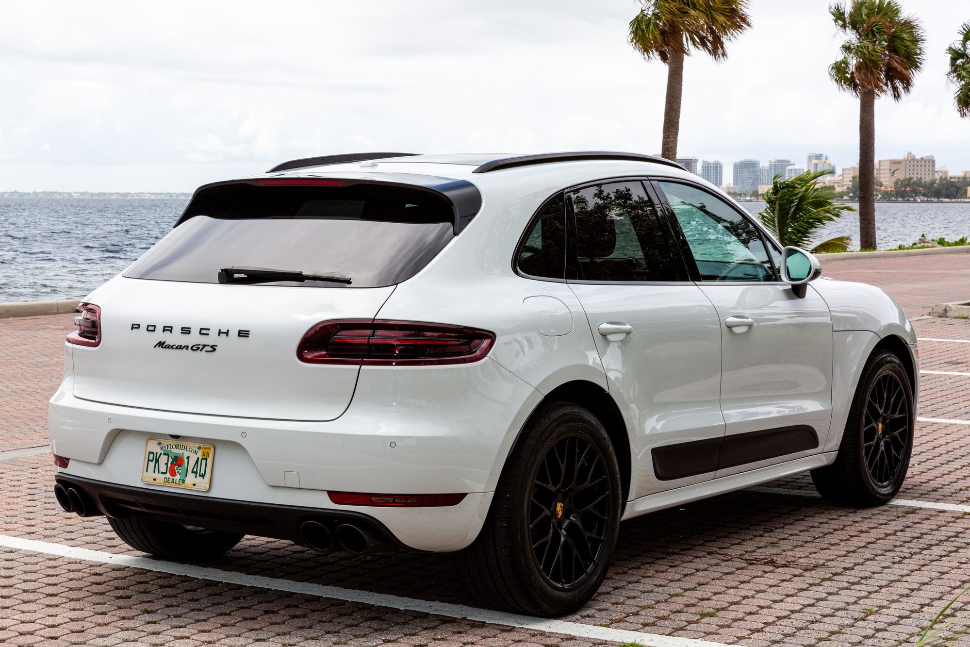 2017 Porsche Macan - 2017 PORSCHE MACAN GTS - Used - VIN WP1AG2A5XHLB52169 - 36,500 Miles - 6 cyl - AWD - Automatic - SUV - White - Miami, FL 33131, United States