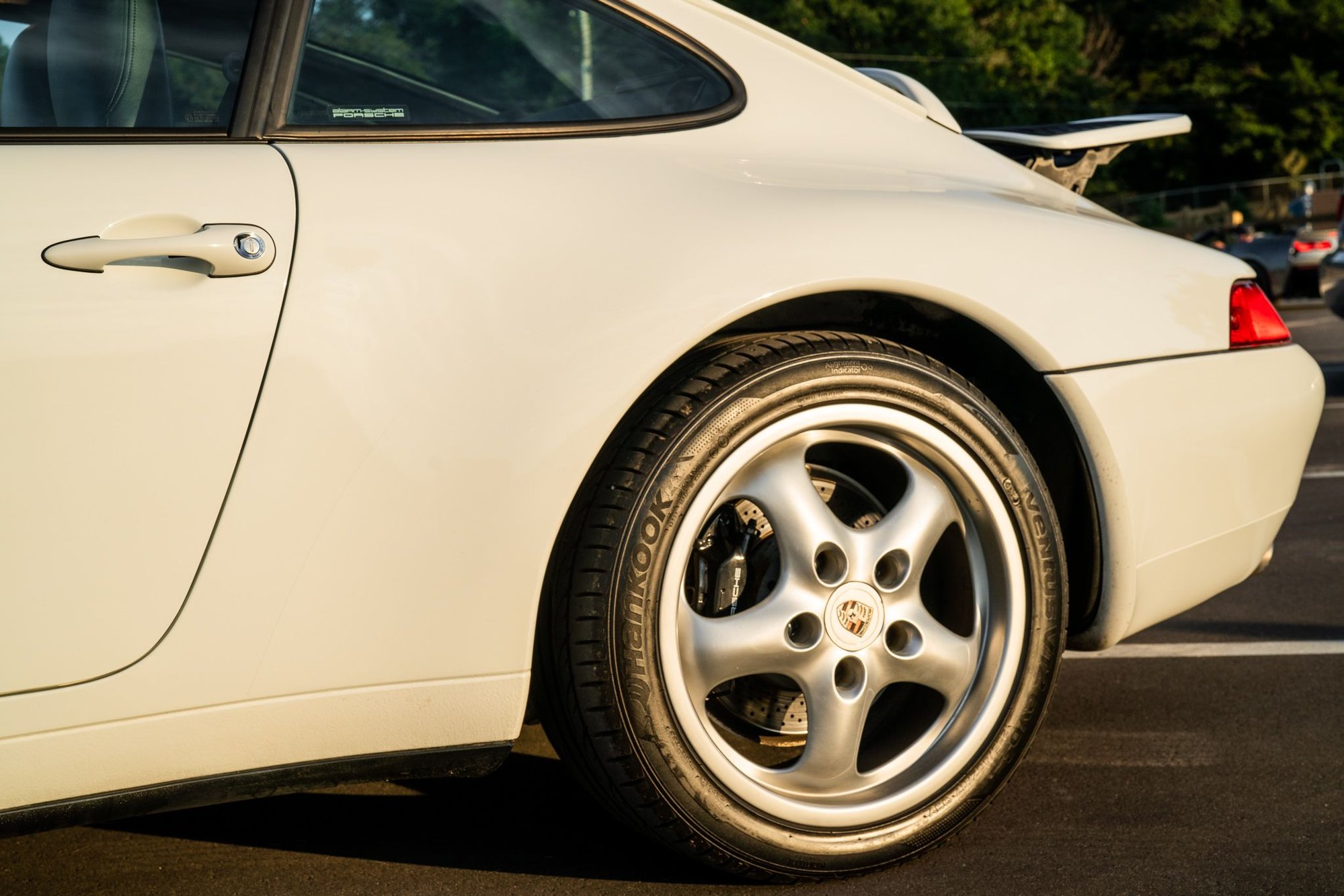 1995 Porsche 911 - 1995 993 Carrera Six-Speed One-Owner - Used - VIN Wpoaa2997ss322771 - 37,526 Miles - 6 cyl - 2WD - Manual - Coupe - White - West Olive, MI 49460, United States