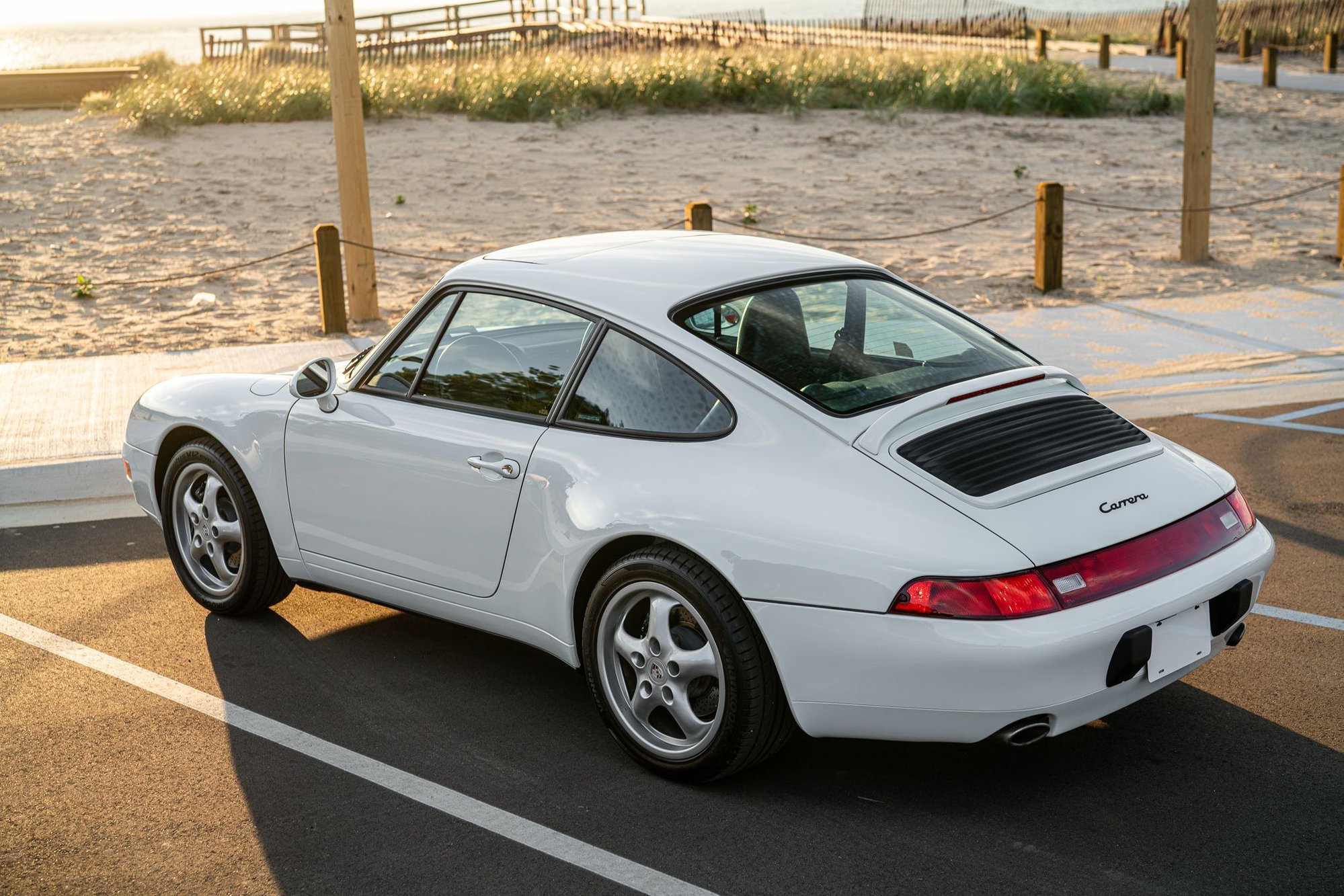 1995 Porsche 911 - 1995 993 Carrera Six-Speed One-Owner - Used - VIN Wpoaa2997ss322771 - 37,526 Miles - 6 cyl - 2WD - Manual - Coupe - White - West Olive, MI 49460, United States