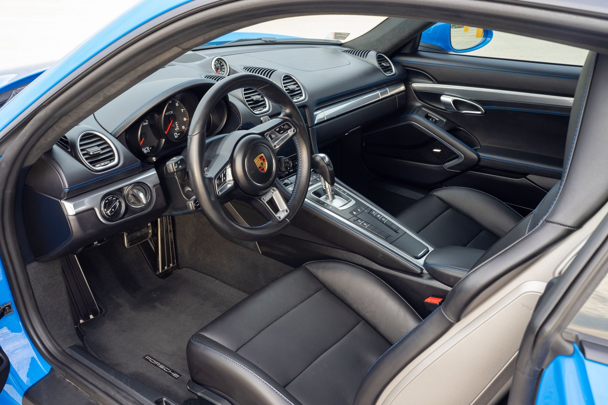 2022 Porsche 718 - 2022 Porsche 718 Cayman GTS 4.0 PDK — Shark Blue — 15k Miles — Extra Wheels - Used - VIN WP0AD2A82NS268262 - 15,270 Miles - 6 cyl - 2WD - Automatic - Coupe - Blue - Arlington Heights, IL 60004, United States