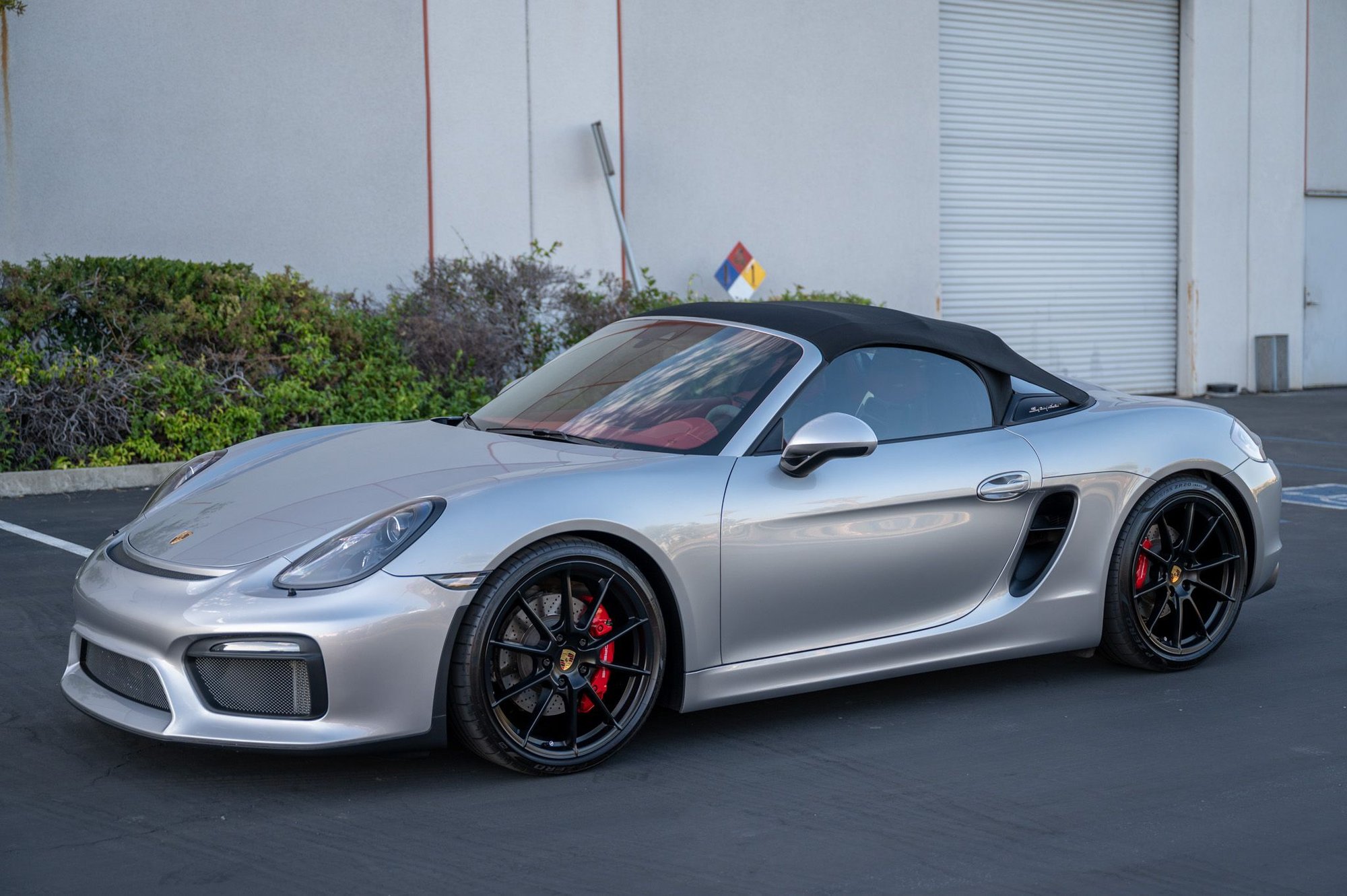 2016 Porsche Boxster - 2016 Boxster Spyder | GT Silver | Spyder Garnet Red Interior | Great spec | 8500~ mi - Used - VIN WP0CC2A82GS152669 - 8,500 Miles - 6 cyl - 2WD - Manual - Convertible - Silver - San Jose, CA 95035, United States