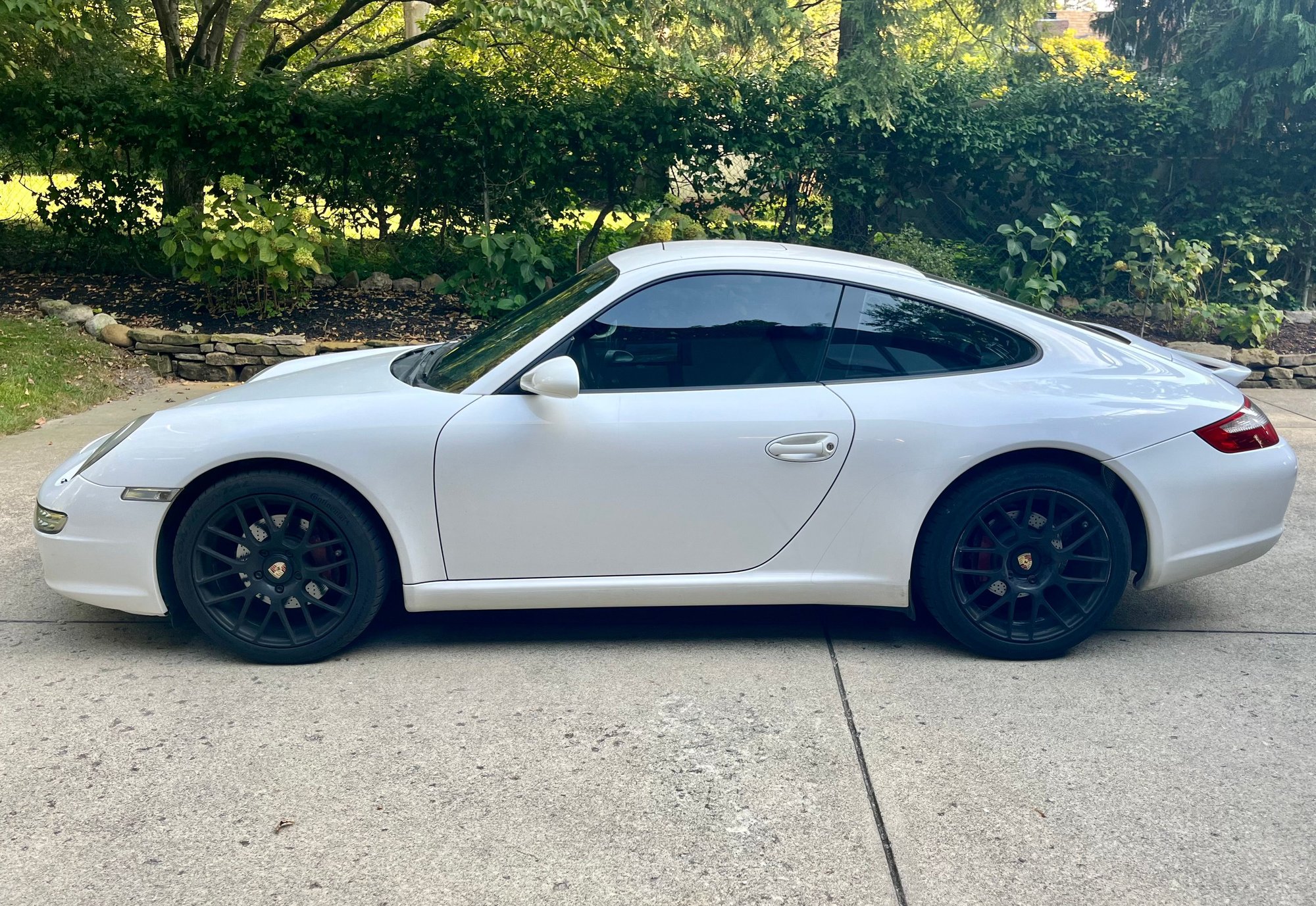 2006 Porsche 911 - VERY CLEAN 997.1 coupe, excellent mechanical and cosmetic condition, clean carfax - Used - VIN WP0AA29976S717250 - 110,151 Miles - 2WD - Automatic - Coupe - White - Indianapolis, IN 46220, United States