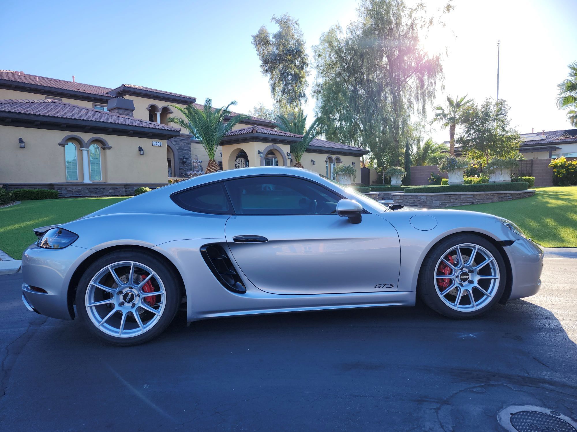 2018 Porsche 718 Cayman - For Sale - 2018 718 Cayman GTS (2.5) PDK - Used - VIN WP0AB2A81JS278491 - 8,901 Miles - 4 cyl - 2WD - Automatic - Coupe - Silver - Las Vegas, NV 89131, United States