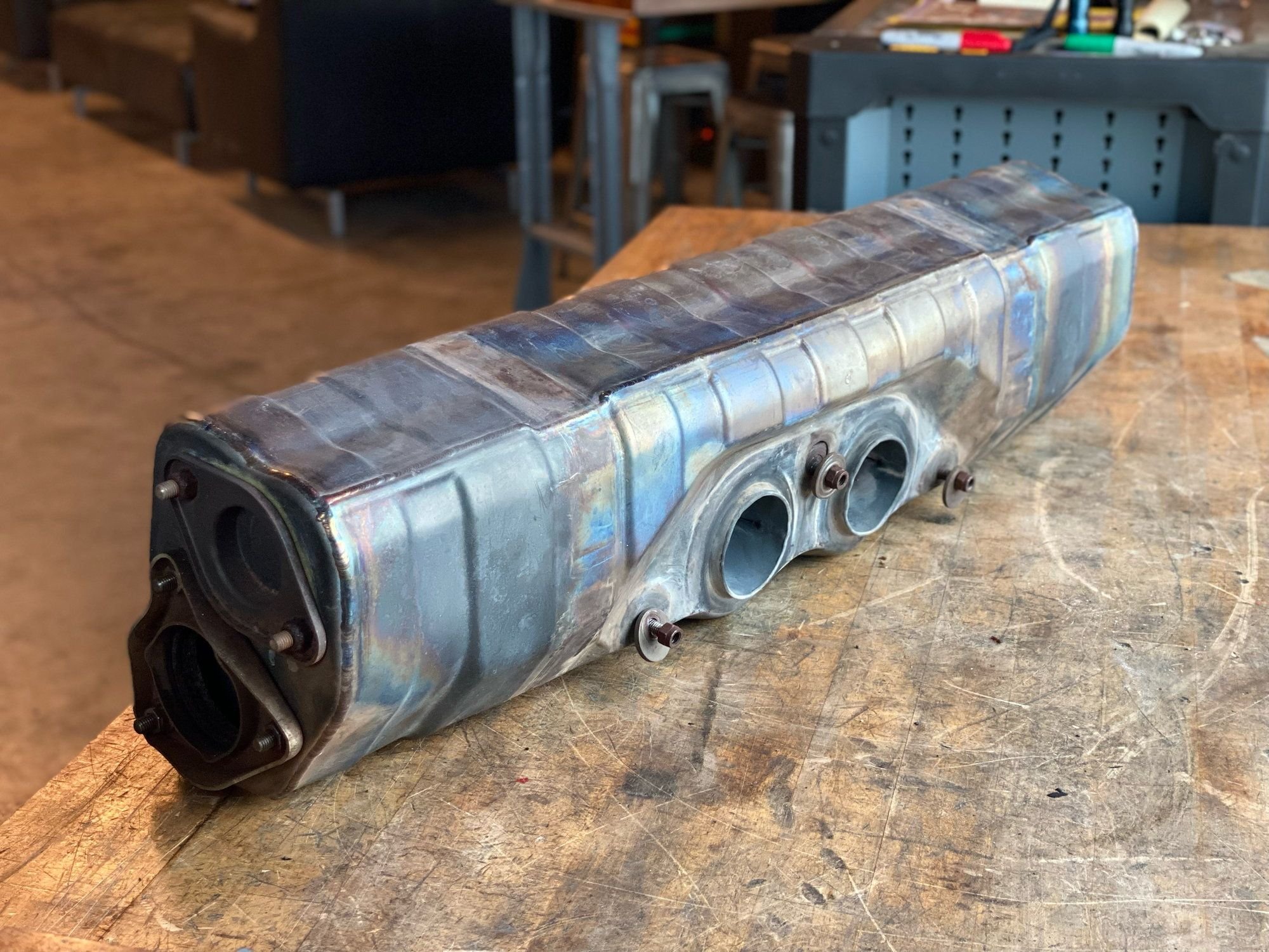 2011 Cup Car Exhaust / Titanium Center Muffler for 997.2 GT3 / GT3RS 3.