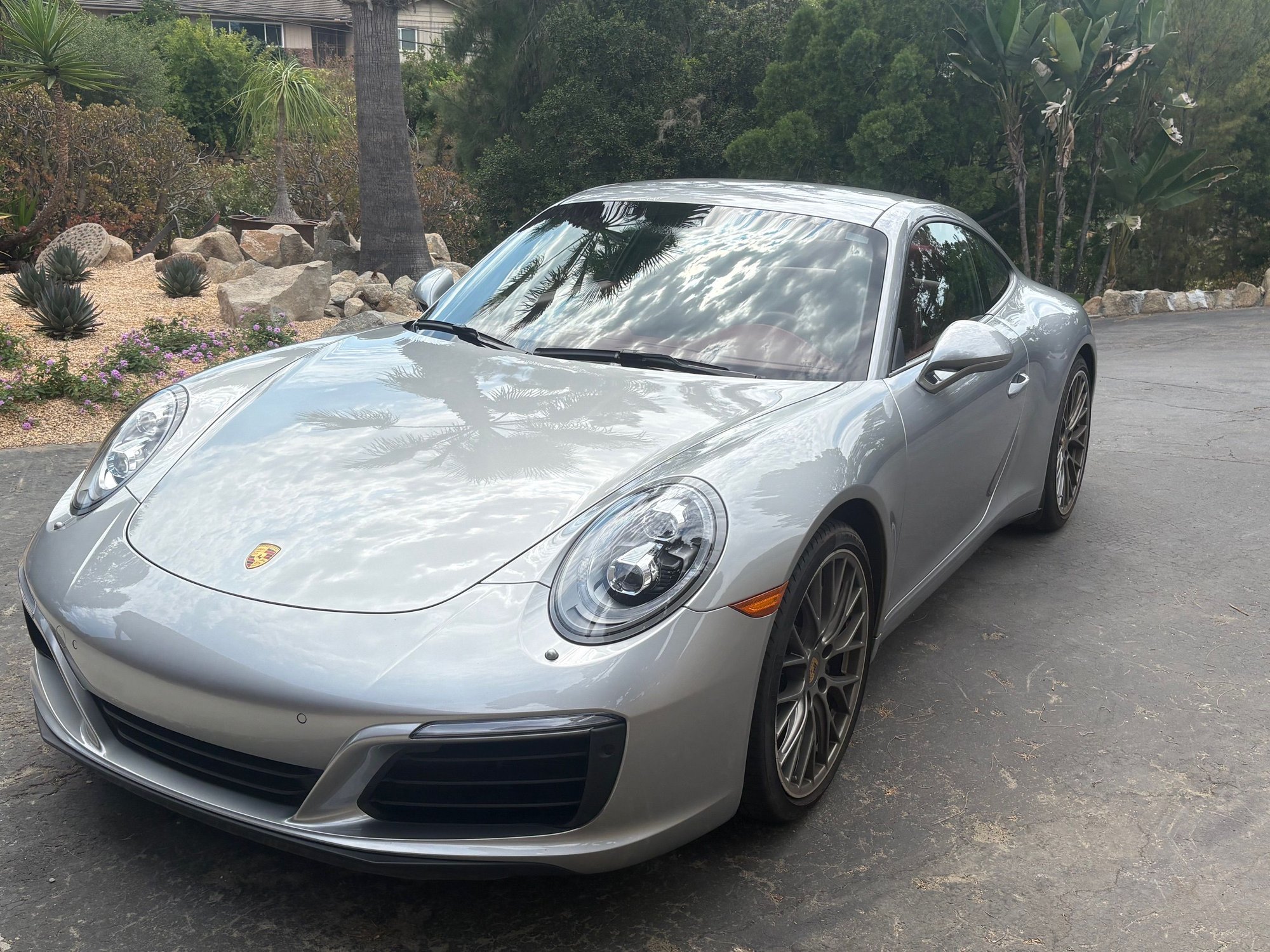 2017 Porsche 911 - 2017 991.2 Carrera Coupe - Silver W/ Red Interior - PDK - 23,XXX Miles - Many Options - Used - VIN Highly Optioned - 6 cyl - 2WD - Automatic - Coupe - Silver - San Diego, CA 92126, United States